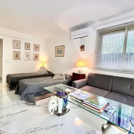 Beautiful T1 With Garden In The Heart Of *