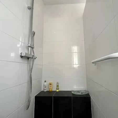 شقة Beautiful T1 With Garden In The Heart Of
